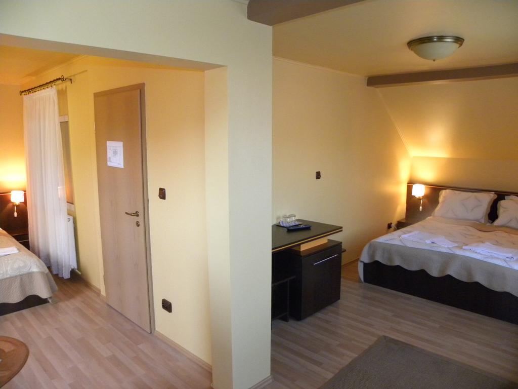 Hotel Casa Enescu Bran  Pokoj fotografie
